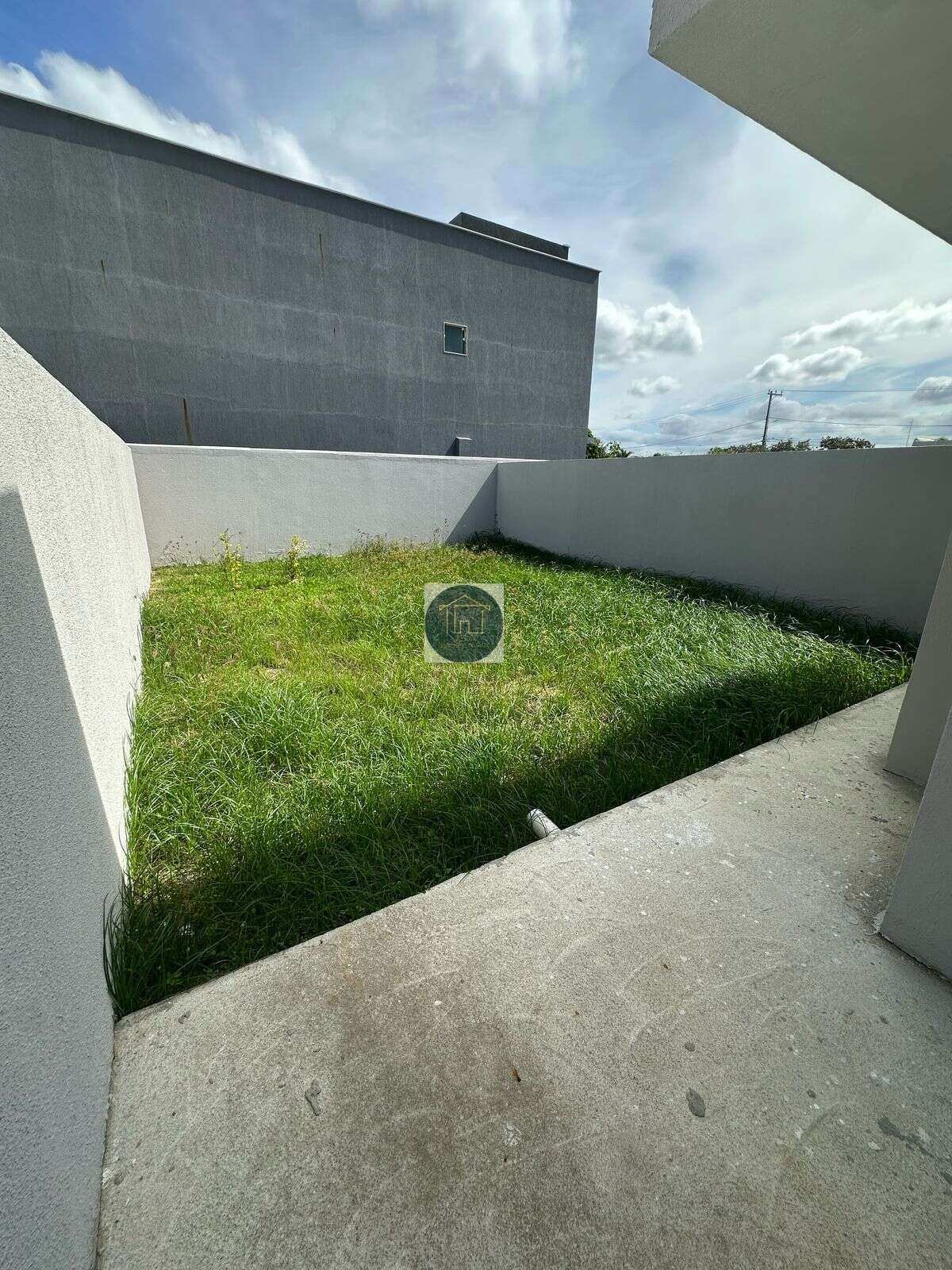 Casa à venda com 2 quartos - ,São Pedro da Aldeia