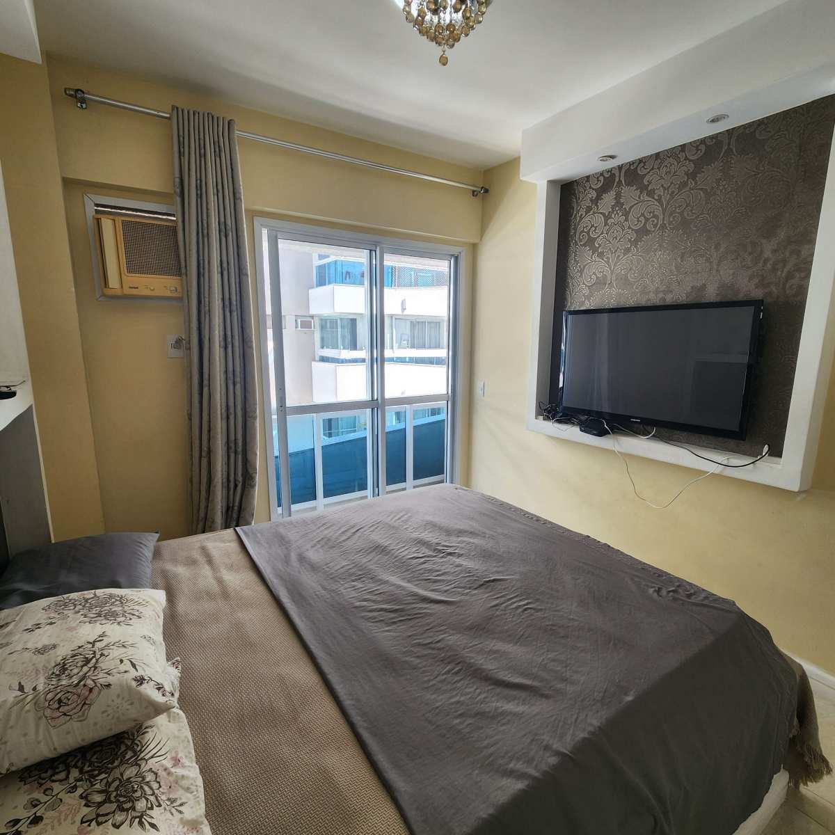 Apartamento 3 suítes em Condomínio Resort