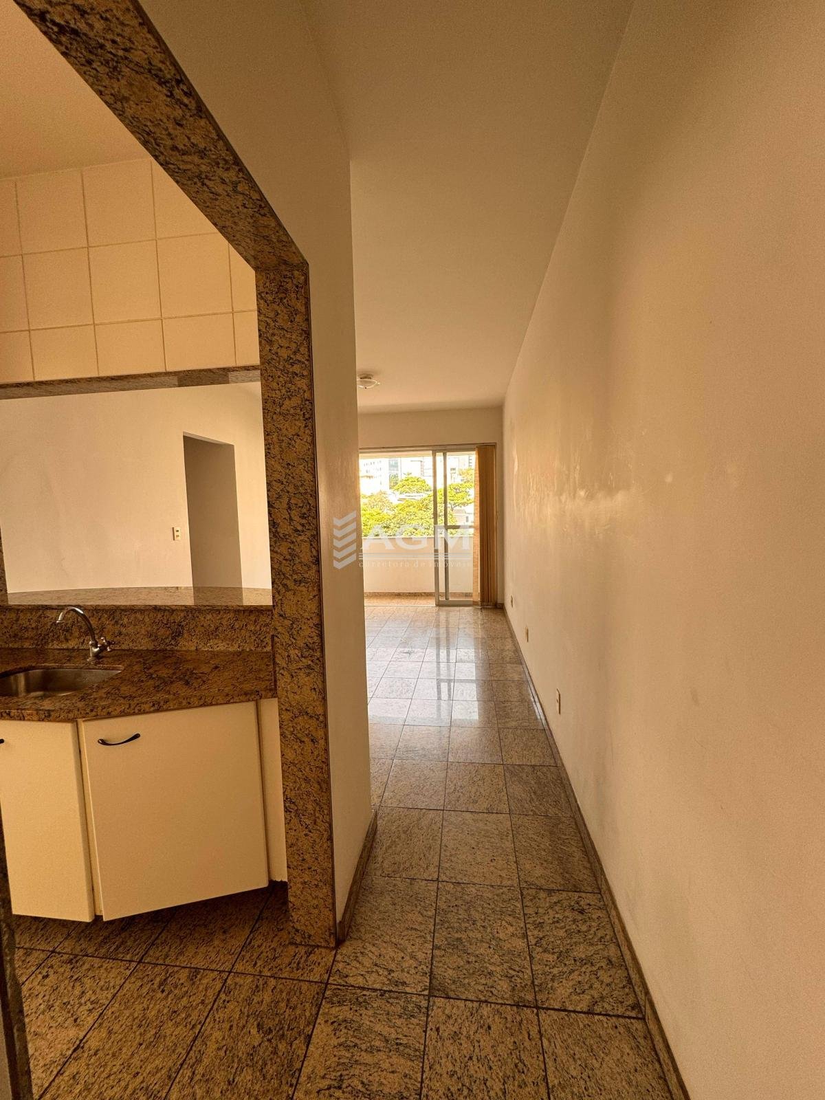 Apartamento de 02 quartos à venda no Cidade Jardim