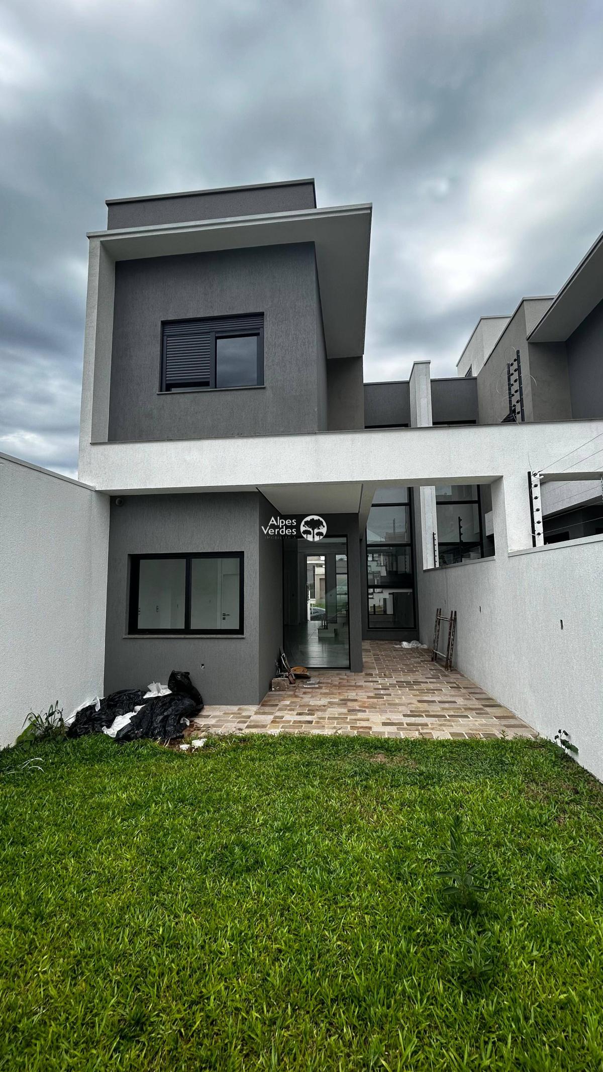 Casa à venda com 3 quartos, 128m² - Foto 1