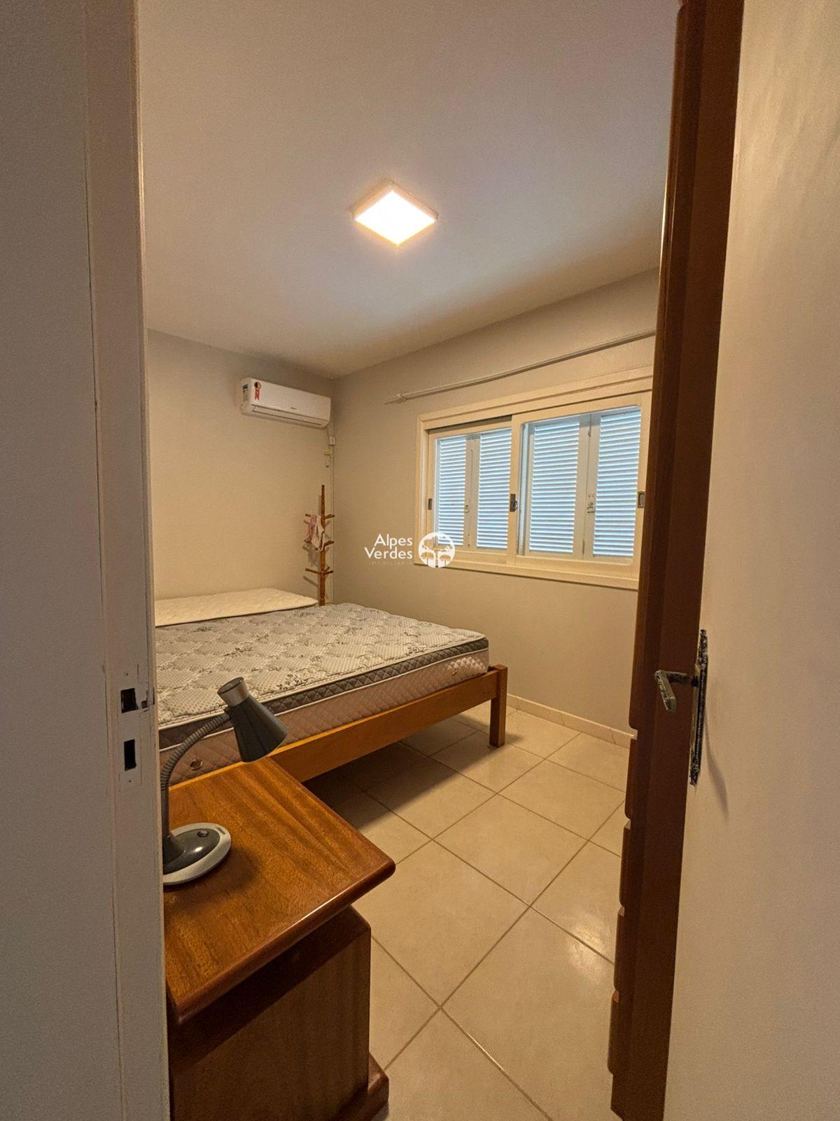 Casa à venda com 5 quartos, 204m² - Foto 6