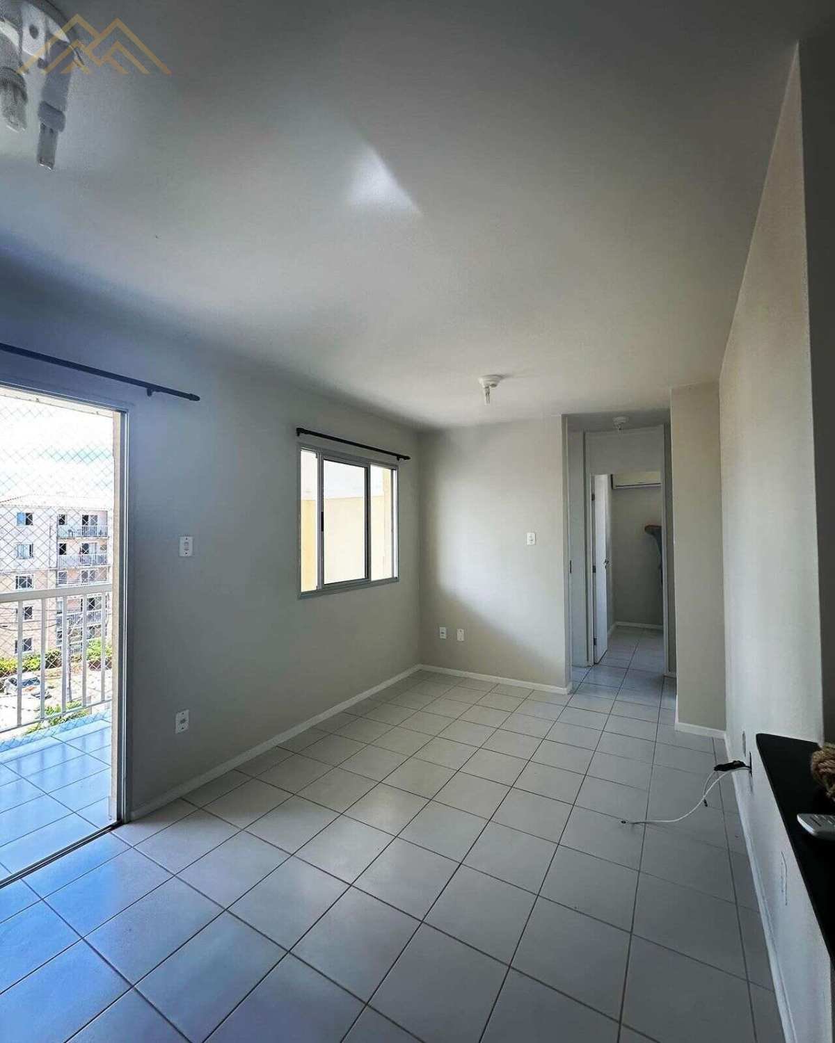 Apartamento à venda, Buraquinho, com 2 quartos, 57m² - Henrique Aquino  IMÓVEIS DE QUALIDADE LTDA CRECI PJ 2675