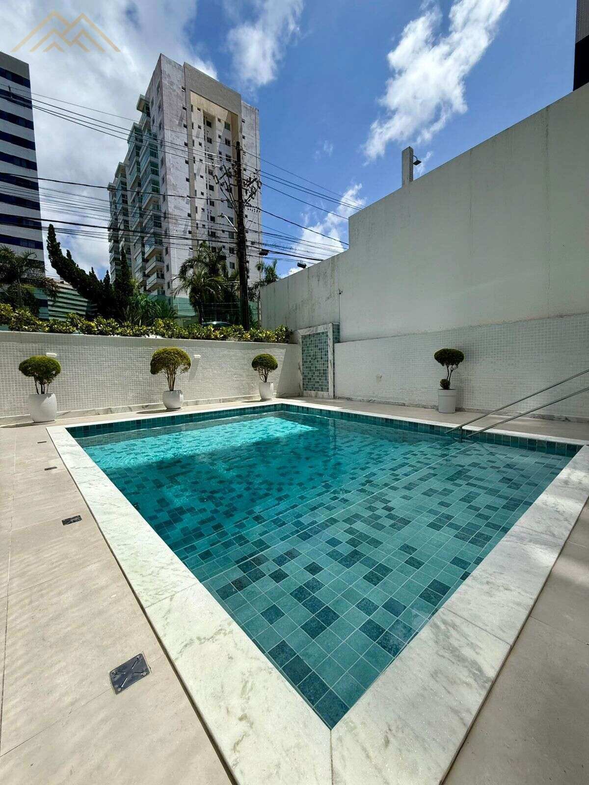 Apartamento à venda em Salvador, Alphaville I, com 2 quartos, 70m² - Henrique Aquino  IMÓVEIS DE QUALIDADE LTDA CRECI PJ 2675