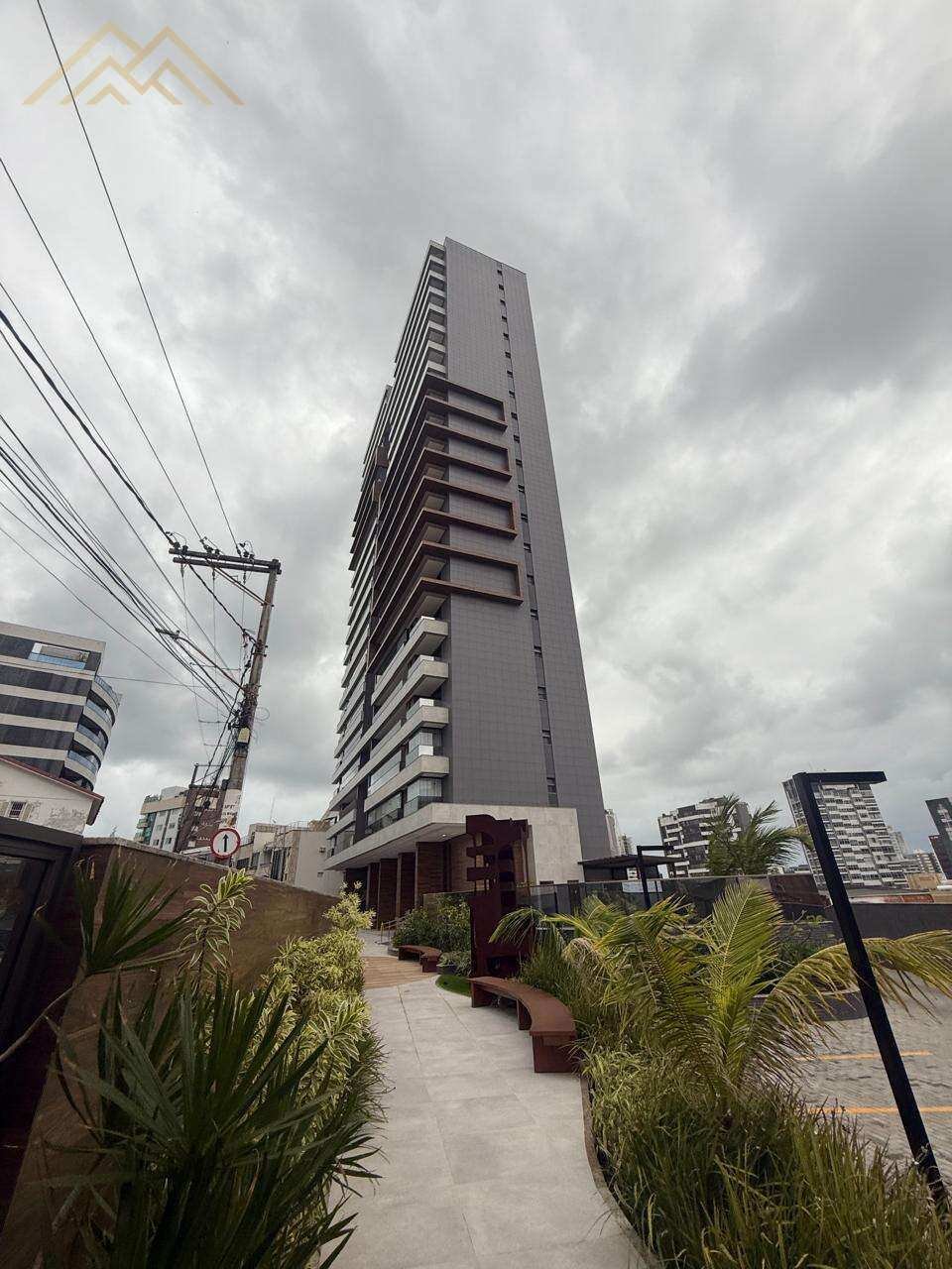 Apartamento à venda em Salvador, Barra, com 4 quartos, 210m² - Henrique Aquino  IMÓVEIS DE QUALIDADE LTDA CRECI PJ 2675