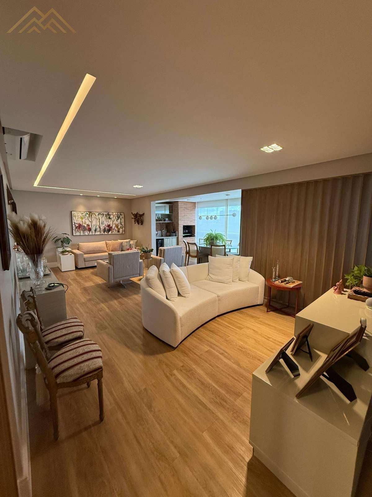 Apartamento à venda em Salvador, Patamares, com 2 quartos, 110m² - Henrique Aquino  IMÓVEIS DE QUALIDADE LTDA CRECI PJ 2675