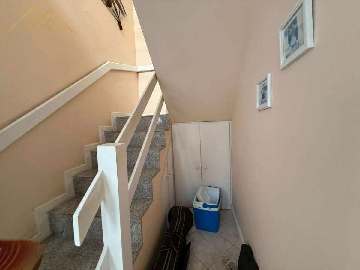 Casa à venda, com 4 quartos, 242m² - Henrique Aquino  IMÓVEIS DE QUALIDADE LTDA CRECI PJ 2675