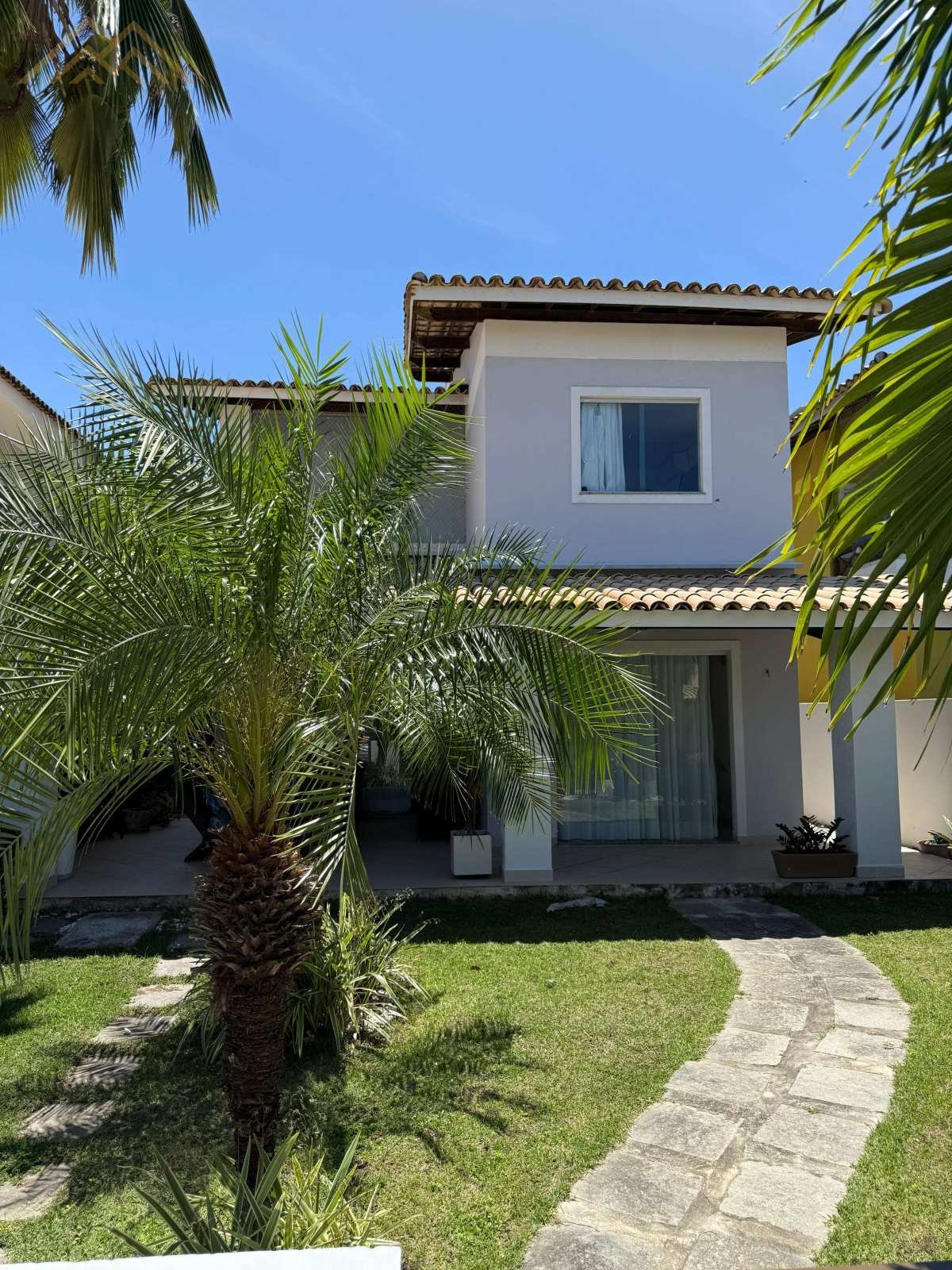 Casa à venda em Camaçari, Alphaville (Abrantes), com 4 quartos, 300m² - Henrique Aquino  IMÓVEIS DE QUALIDADE LTDA CRECI PJ 2675