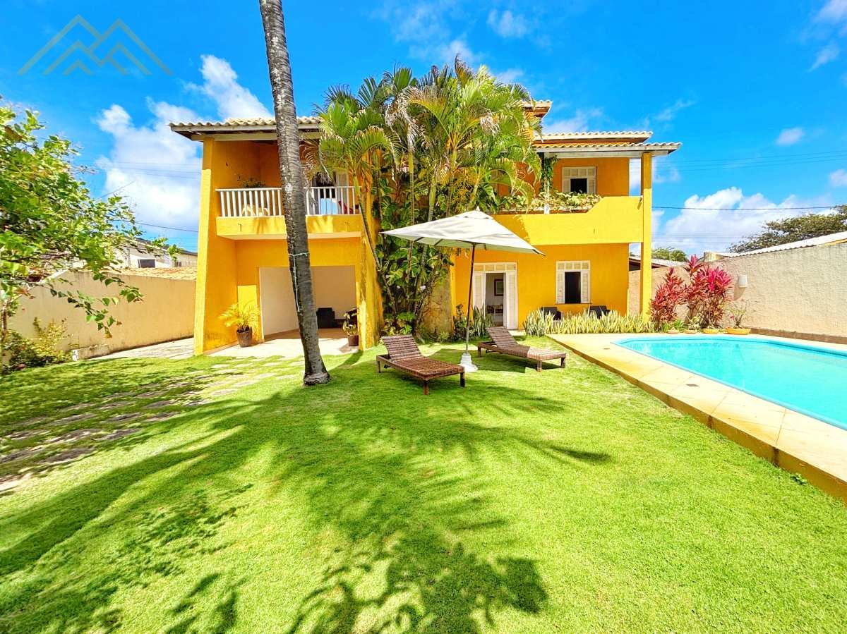 Casa à venda em Salvador, Praia do Flamengo, com 3 quartos, 230m² - Henrique Aquino  IMÓVEIS DE QUALIDADE LTDA CRECI PJ 2675