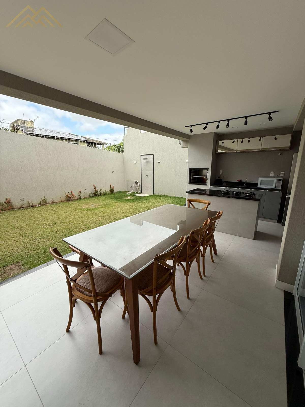Casa de condomínio à venda em Camaçari, Vila de Abrantes (Abrantes), com 3 quartos, 300m² - Henrique Aquino  IMÓVEIS DE QUALIDADE LTDA CRECI PJ 2675