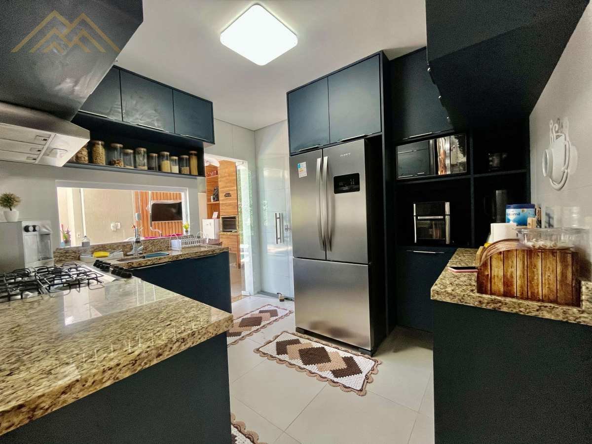 Casa de condomínio à venda em Lauro de Freitas, Buraquinho, com 4 quartos, 180m² - Henrique Aquino  IMÓVEIS DE QUALIDADE LTDA CRECI PJ 2675