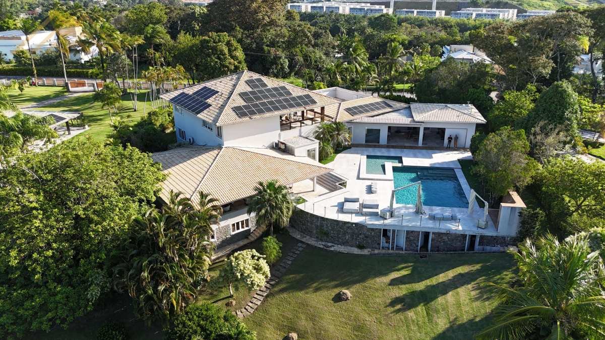 Casa de condomínio em Lauro de Freitas, Portão, com 6 quartos, 1250m² - Henrique Aquino  IMÓVEIS DE QUALIDADE LTDA CRECI PJ 2675