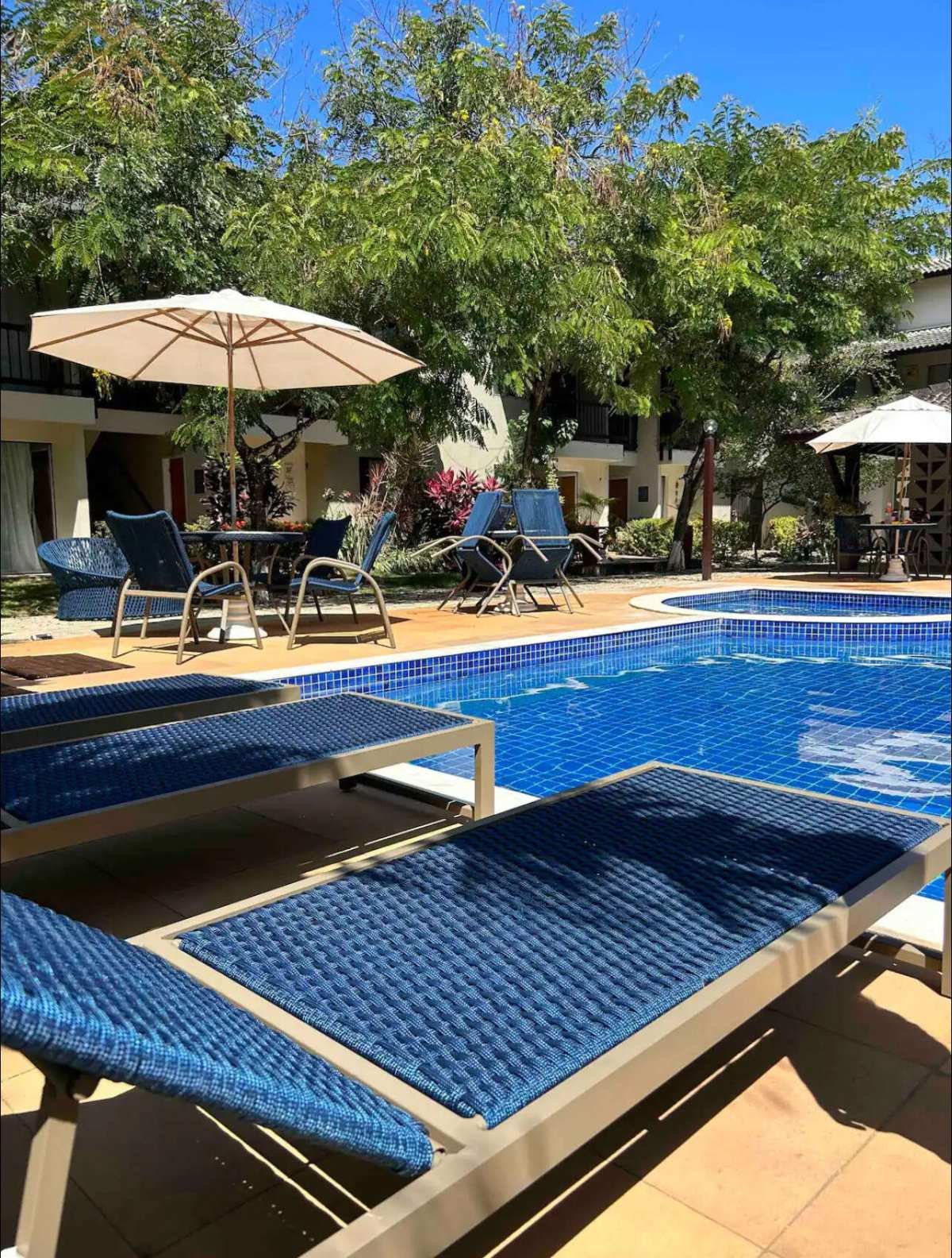 Casa de vila à venda em Camaçari, Itacimirim (Monte Gordo), com 2 quartos, 44m² - Henrique Aquino  IMÓVEIS DE QUALIDADE LTDA CRECI PJ 2675