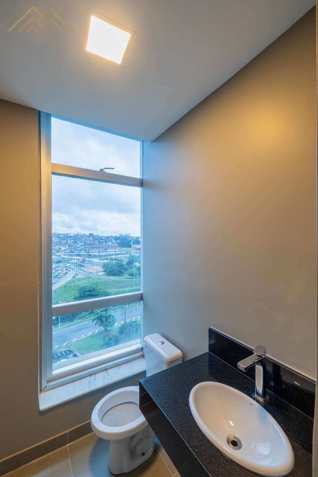 Sala comercial para alugar em Salvador, Caminho das Árvores, 90m² - Henrique Aquino  IMÓVEIS DE QUALIDADE LTDA CRECI PJ 2675