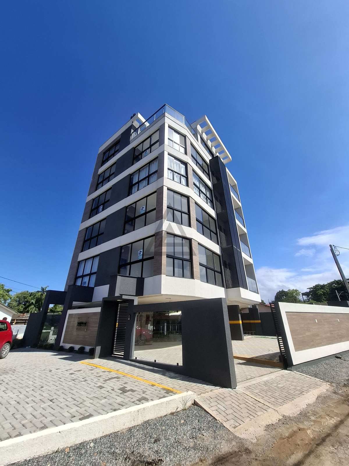 LOFT - ESTILO, PRIVACIDADE E VISTA PARA O MAR.