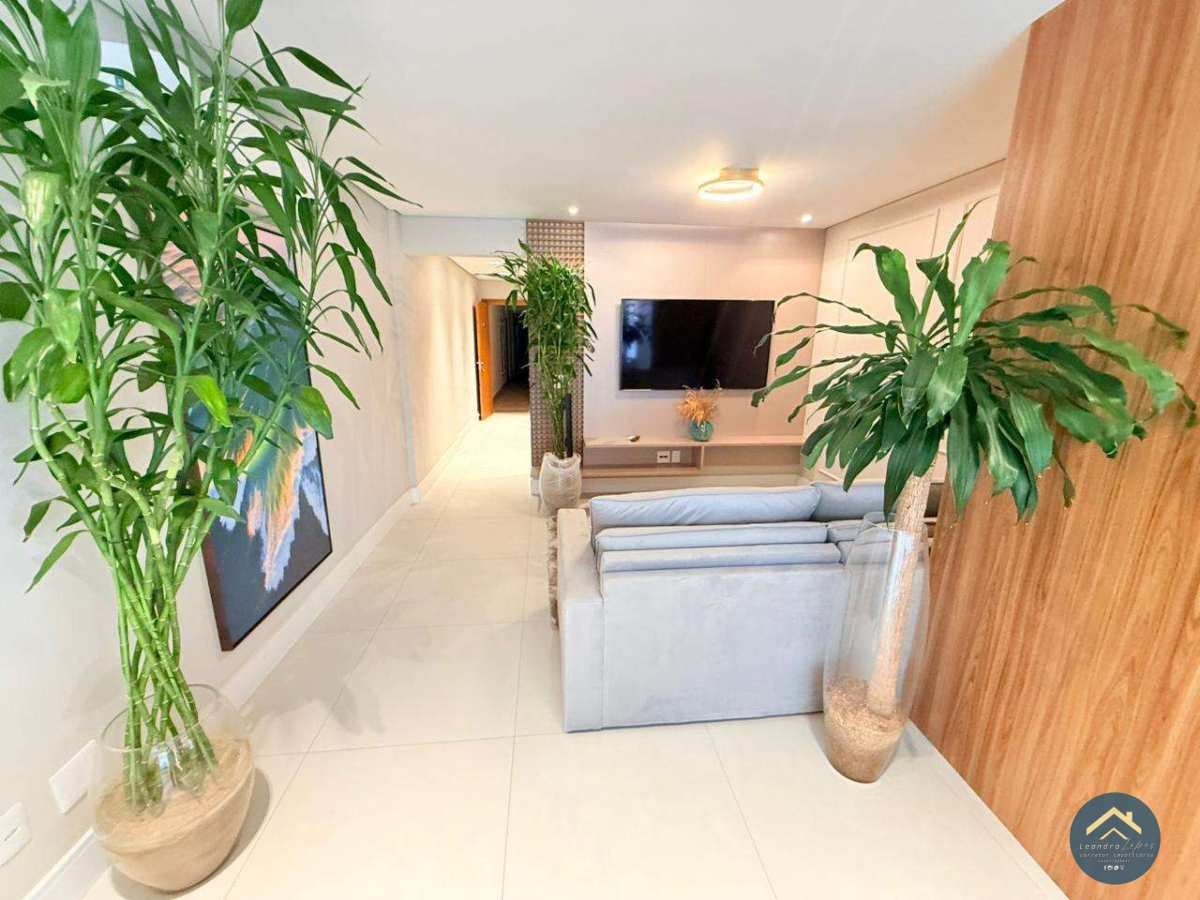 Apartamento de luxo, no Canto do Forte, com 3 suítes, 150,00 M² útil, venha conferir !!