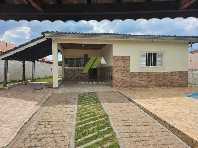 Casa à venda com 3 quartos, 253m² - Foto 1